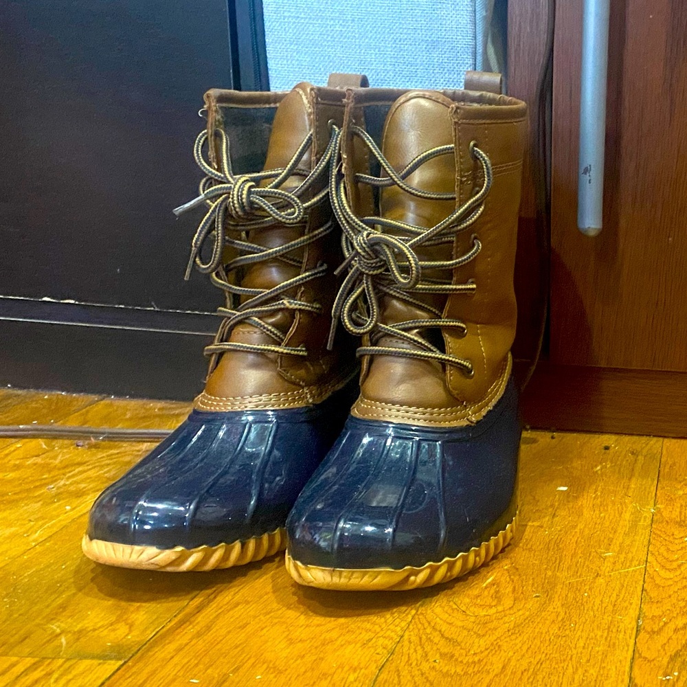 *SOLD* Snow/Rain Boots
